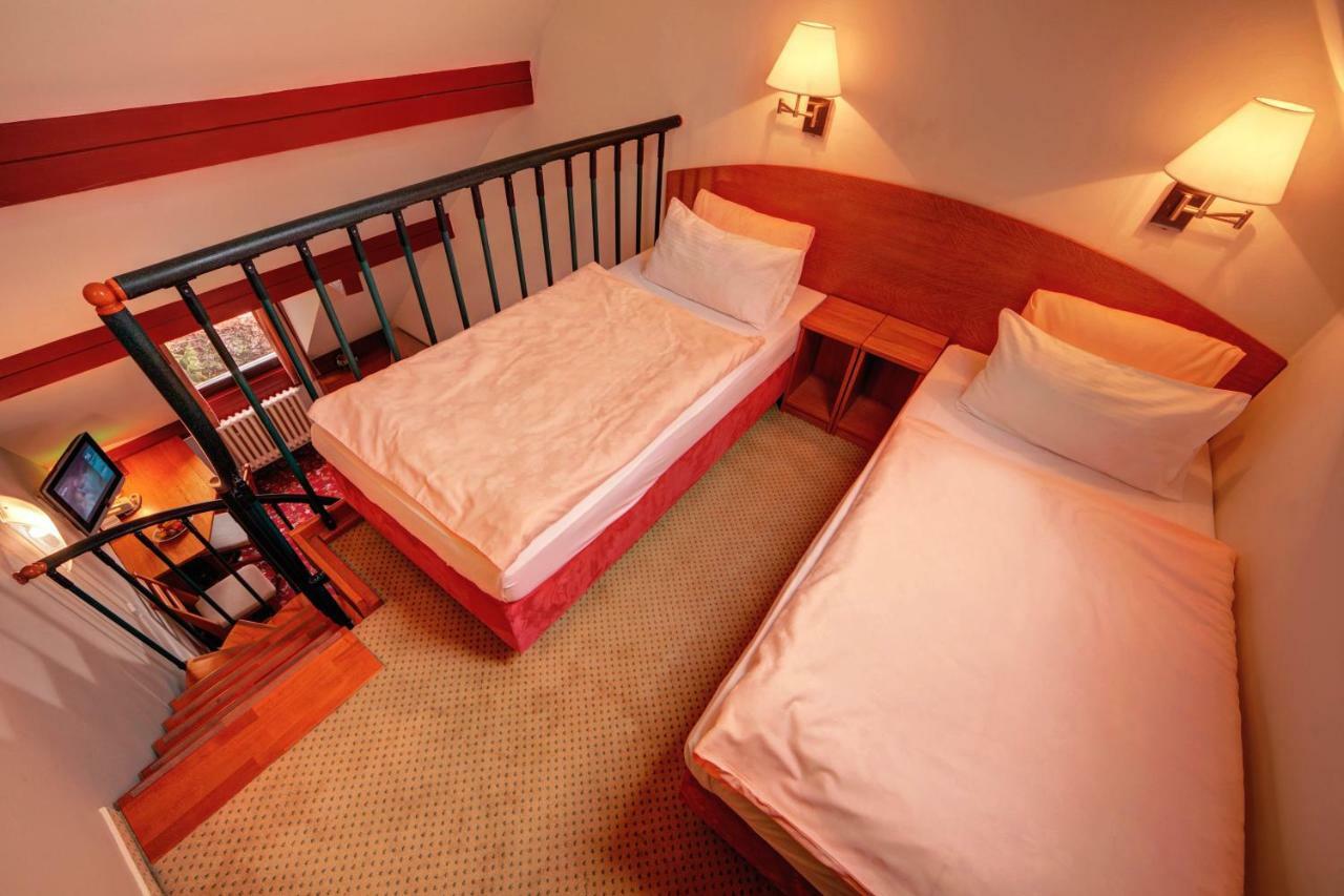 Park Hotel Прухонице Екстериор снимка